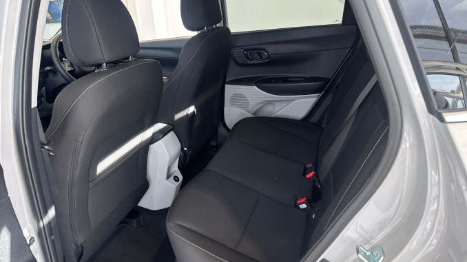 Hyundai i20 1.0T GDi 90 Tech Line 5dr Petrol Hatchback - Image 16